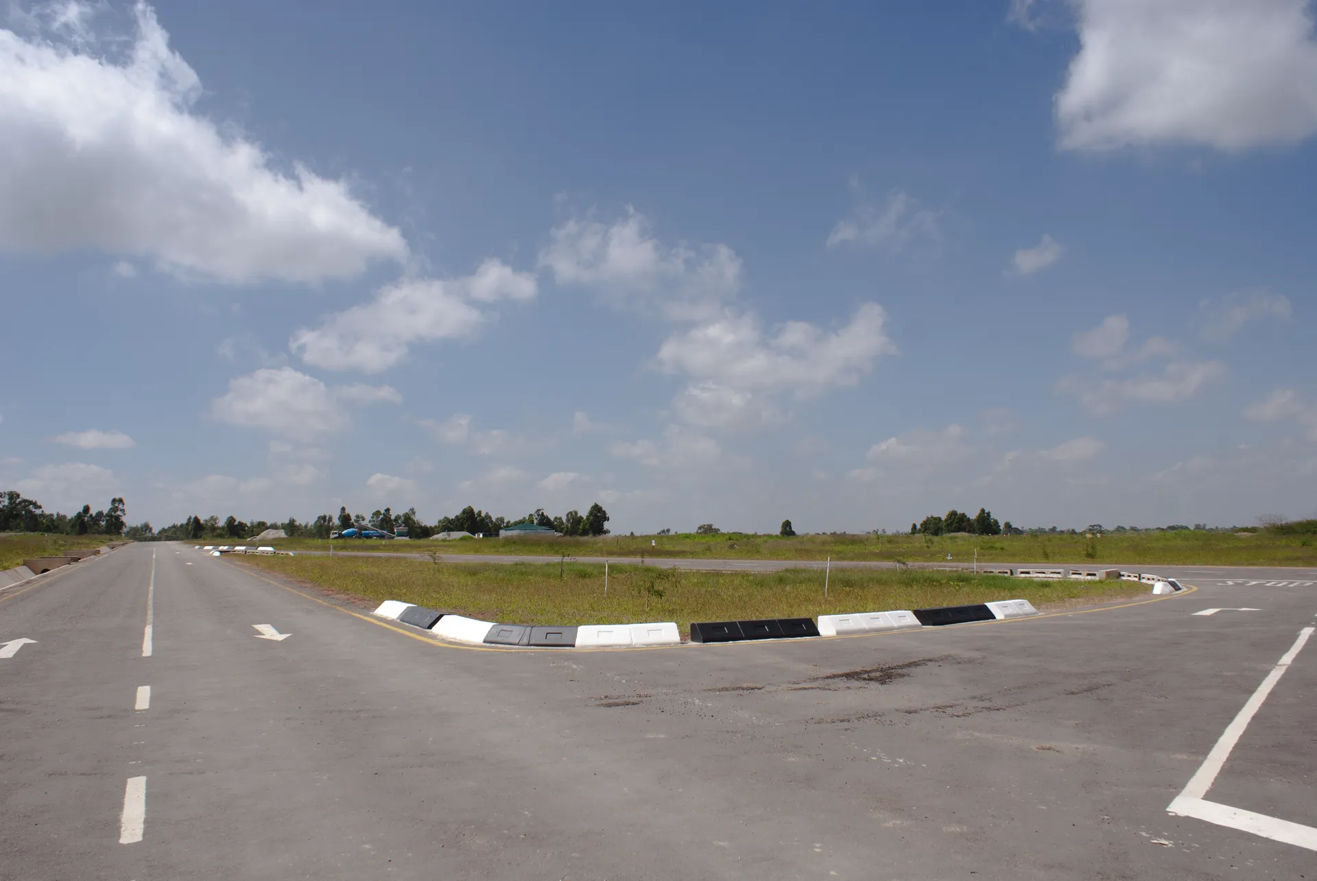 Jetway Industrial Park - Image 1